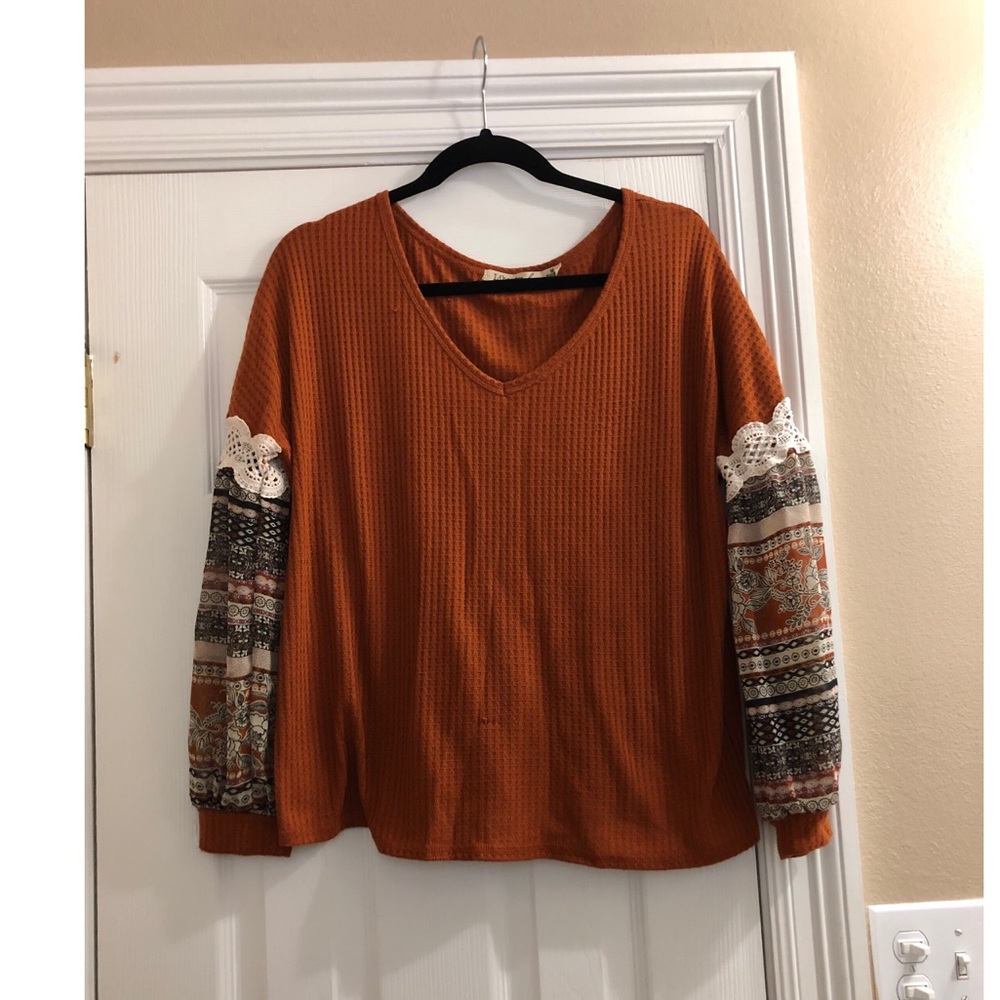 Solid top with patterned sleeves🧡Rust🧡